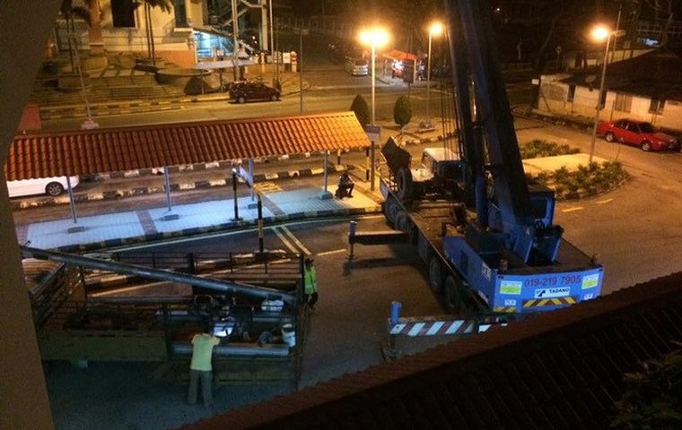 Night crane operation